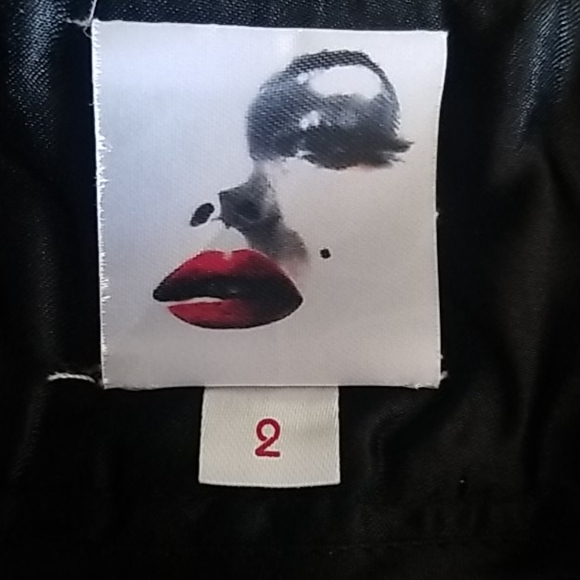 Marilyn Monroe Bermuda shorts with pleats - Picture 5 of 6